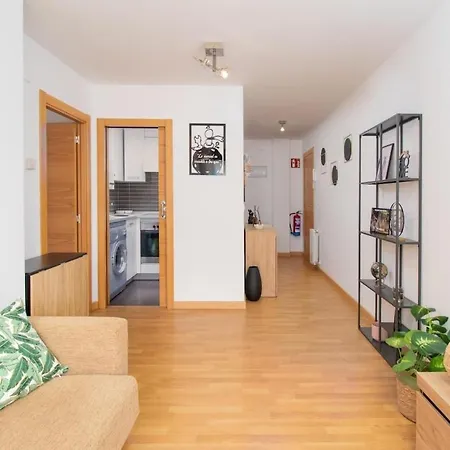 Piso Diseno Con Piscina Y Garaje 아파트 *