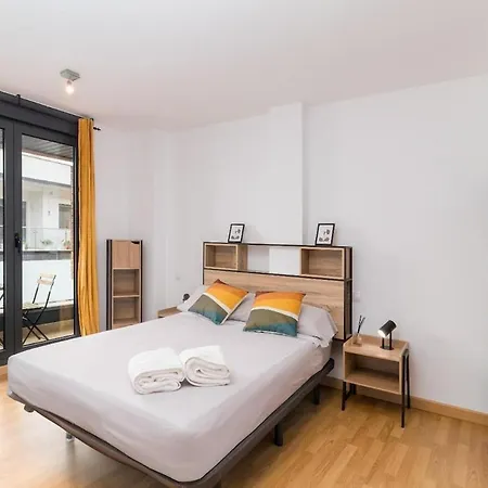 Piso Diseno Con Piscina Y Garaje * 라말레스 데 라 빅토리아