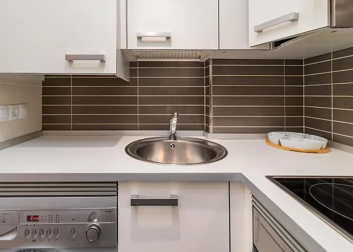 Piso Diseno Con Piscina Y Garaje