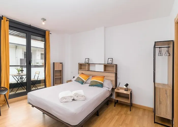 Piso Diseno Con Piscina Y Garaje * 라말레스 데 라 빅토리아